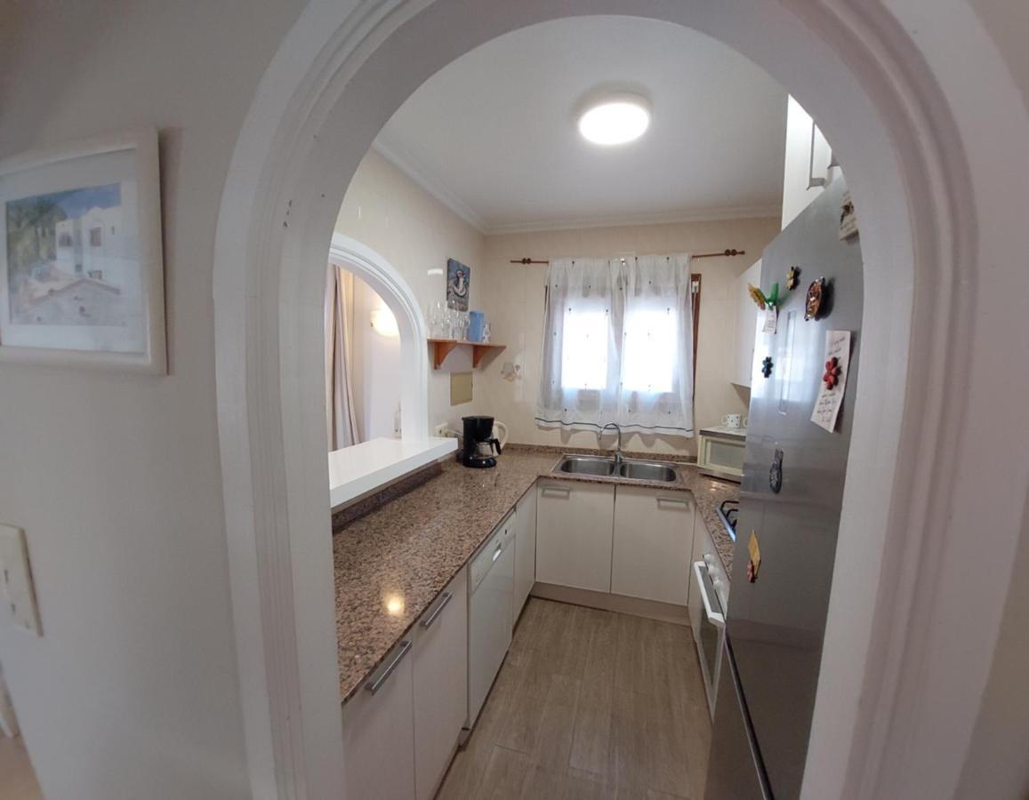 Villa Totalmente Independiente Con Piscina Comunitaria Calp Exterior foto