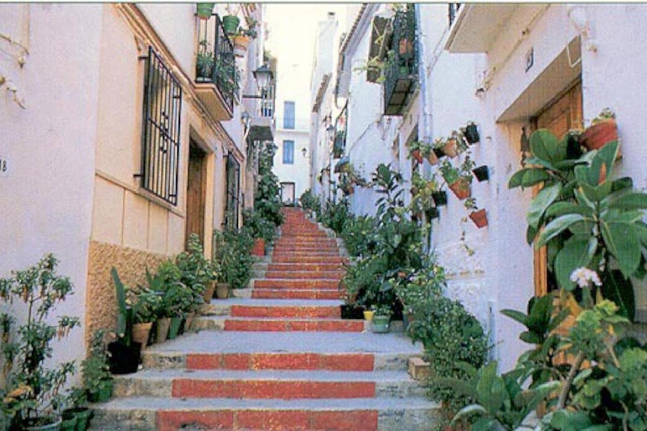 Villa Totalmente Independiente Con Piscina Comunitaria Calp Exterior foto